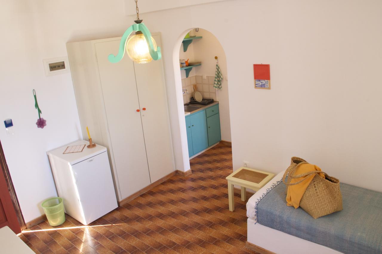 Hotel Arokaria Seaside Ampelas Exterior foto