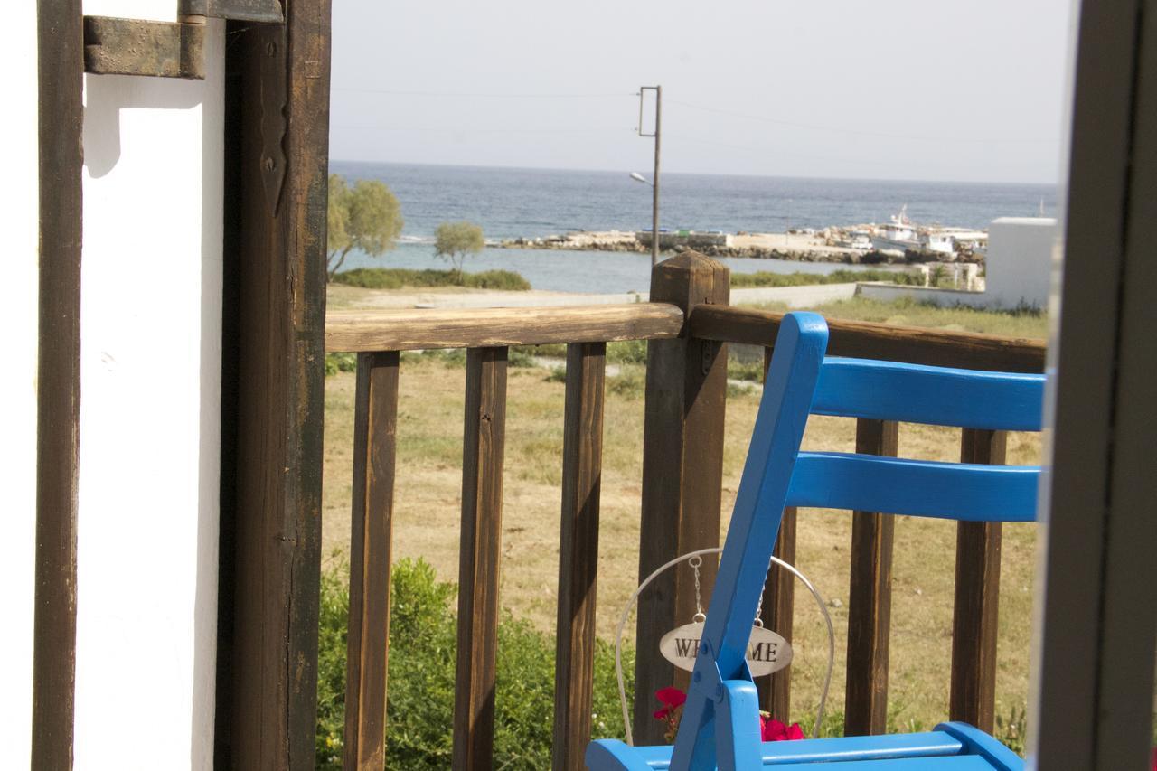 Hotel Arokaria Seaside Ampelas Exterior foto