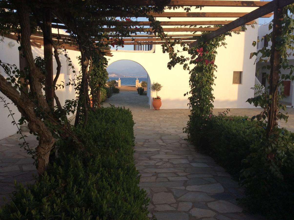 Hotel Arokaria Seaside Ampelas Exterior foto