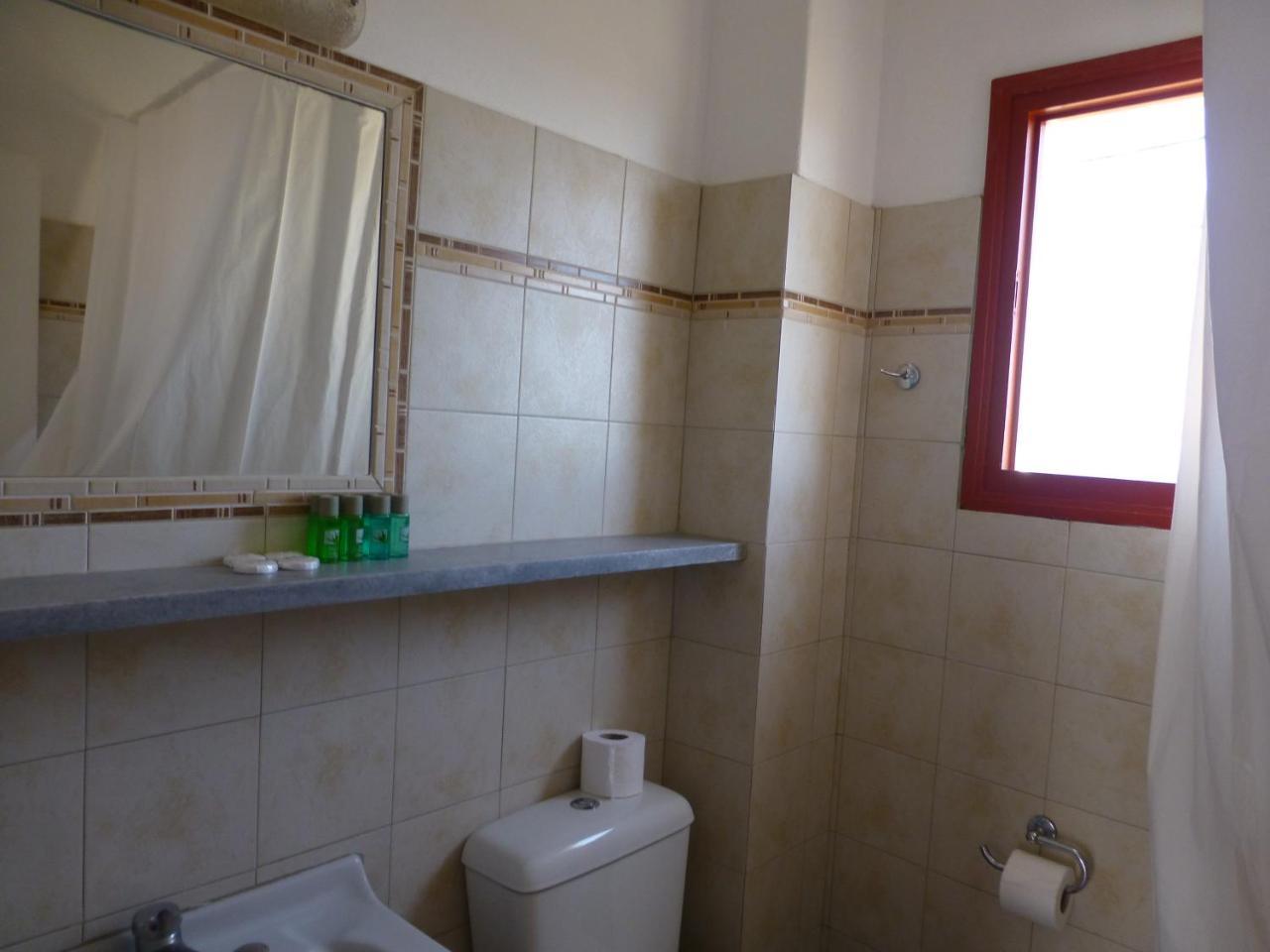 Hotel Arokaria Seaside Ampelas Exterior foto